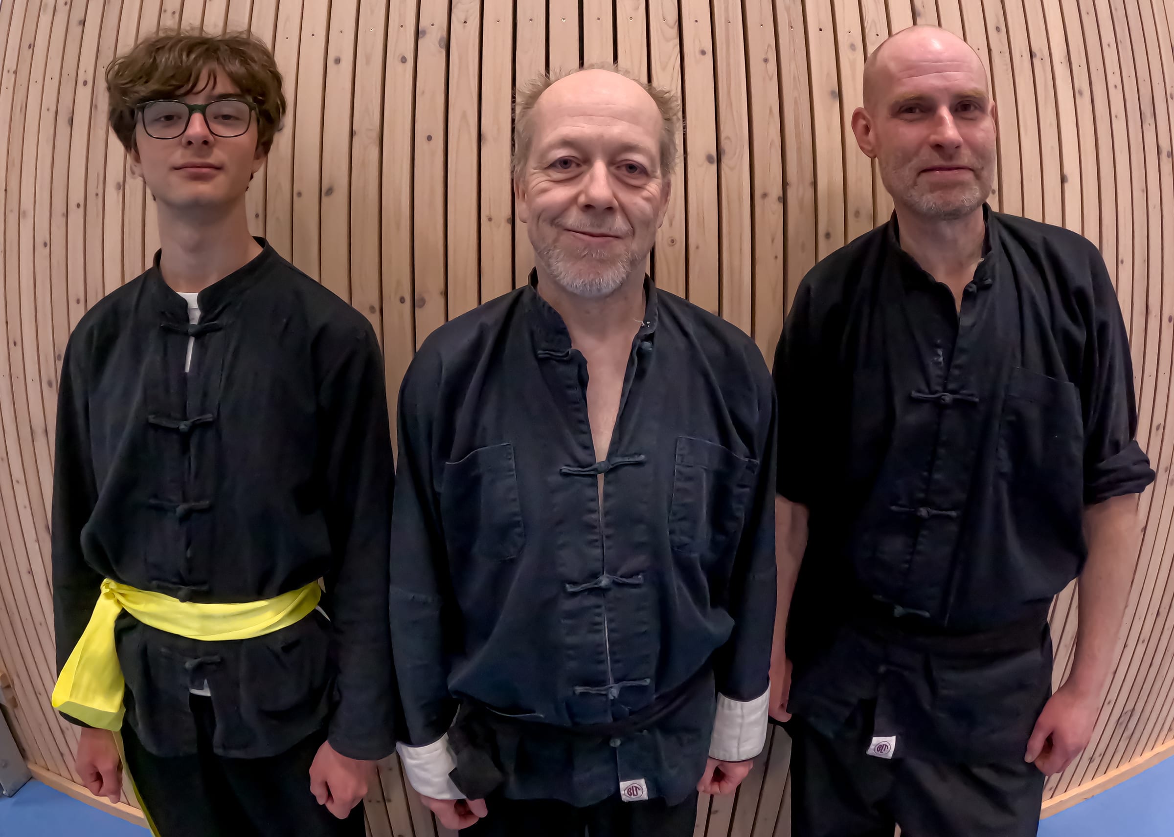 Sifu, Dai-siheng og Siheng — gruppebilde, 2026
