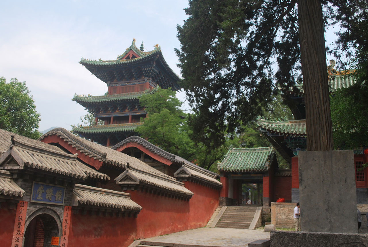Daxiongbao Dian, hovedhallen ved Shaolin-klosteret